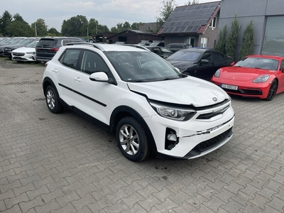 Kia Stonic Crossover 1.4 DOHC 100KM 2017