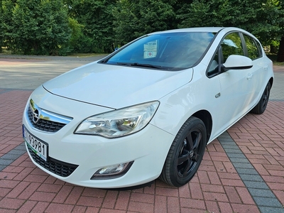 Opel Astra J Hatchback 5d 1.4 87KM 2012