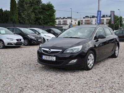 Opel Astra J Hatchback 5d 1.4 Turbo ECOTEC 140KM 2011