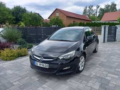 Opel Astra J Hatchback 5d Facelifting 1.6 Twinport ECOTEC 115KM 2015