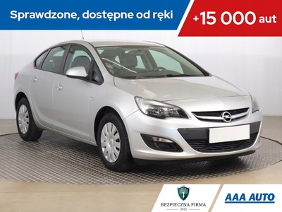 Opel Astra J Sedan 1.4 Turbo ECOTEC 140KM 2018