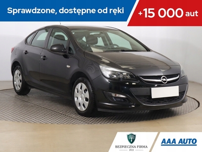 Opel Astra J Sedan 1.6 Twinport ECOTEC 115KM 2015