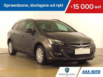 Opel Astra J Sports Tourer Facelifting 1.7 CDTI ECOTEC 110KM 2013