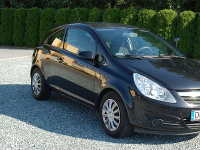 Opel Corsa D Hatchback 1.4 Twinport ECOTEC 90KM 2009