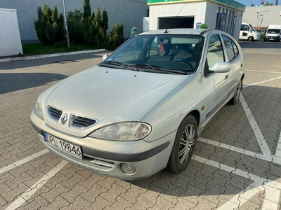 Renault Megane I Sedan 1.6 i 16V 110KM 1999