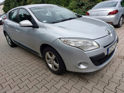 Renault Megane III Hatchback 1.6 16v 100KM 2009