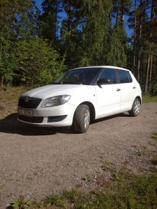 Skoda Fabia 2 1.6 TDI 2010 rok aktualne opłaty klimatyzacja sprawna