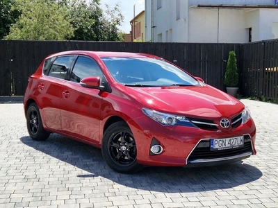 Toyota Auris I Hatchback 3d Facelifting 1.6 Valvematic 132KM 2013