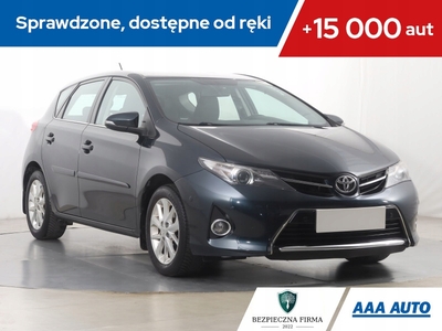 Toyota Auris I Hatchback 3d Facelifting 1.6 Valvematic 132KM 2013