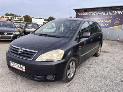 Toyota Avensis Verso 2.0 D-4D 116KM 2003