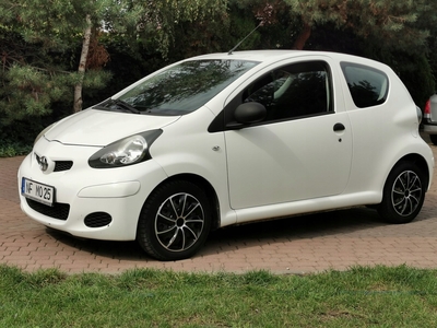 Toyota Aygo I Hatchback 5d Facelifting 1.0 VVT-i 68KM 2012