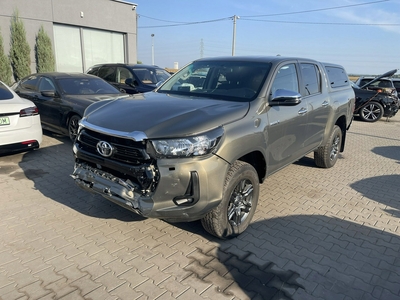 Toyota Hilux VIII Podwójna kabina Facelifting 2.8 D-4D 204KM 2023