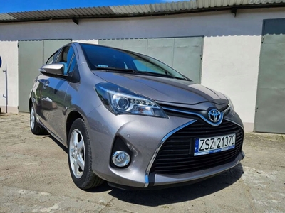 Toyota Yaris III Hatchback 5d Facelifting 1.33 Dual VVT-i 99KM 2015