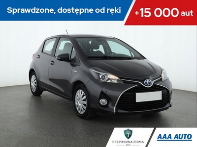 Toyota Yaris III Hatchback 5d Facelifting Hybrid 100KM 2016