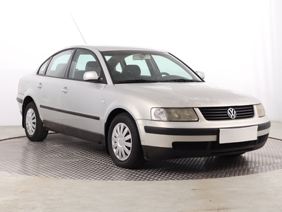 Volkswagen Passat B5 , Salon Polska, 1. Właściciel, GAZ, Klimatronic, El. szyby,