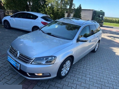 Volkswagen Passat B7 Variant 1.6 TDI CR DPF BlueMotion 105KM 2013