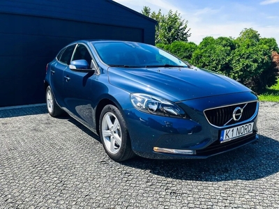 Volvo V40 II Hatchback Facelifting 2.0 D2 120KM 2018