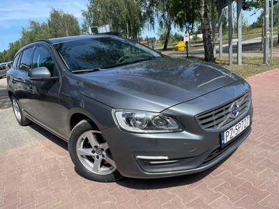 Volvo V60 I 2.0 150KM LIFTING Navi Led Niski Przebieg Serwis Zarejestrowany w PL