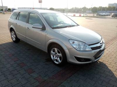 Opel Astra H kombi 2008 1.6 benzyna