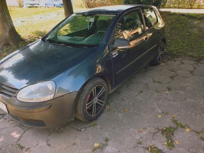 Volkswagen Golf V 2