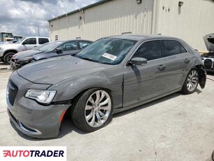 Chrysler 300C 3.0 benzyna 2018r. (HASLET)