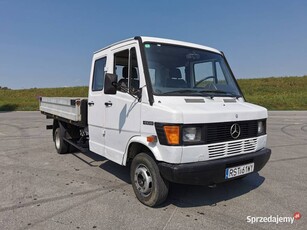 Mercedes 2.9 Doka 6 osób 403 mercedes