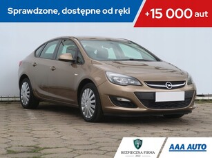 Opel Astra J Sedan 1.6 Twinport ECOTEC 115KM 2013