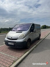 Opel Vivaro 2.0cdti HAK!