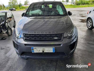 Land Rover Diskovery uszkodzony jak na zdjęciach