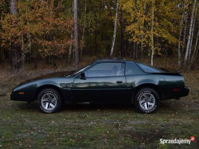 Pontiac Firebird 3 gen 3.1 V6 automat 1991 rok