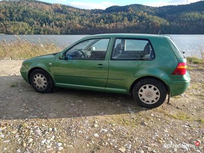 VW Golf 4. Od nowości w jednej rodzinie, polski salon