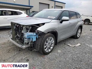 Toyota Highlander 2.0 benzyna 2023r. (EARLINGTON)