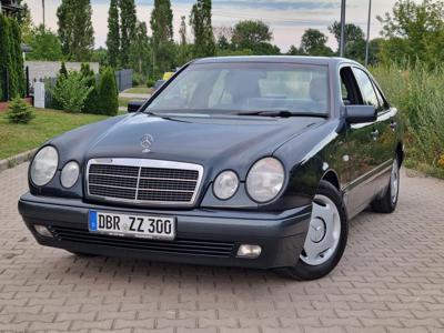 Używane Mercedes-Benz Klasa E - 13 900 PLN, 143 000 km, 1996