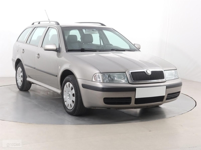 Skoda Octavia I , Salon Polska, Serwis ASO, Klimatronic, Parktronic