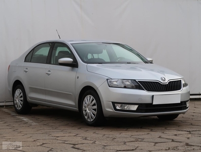 Skoda Rapid , Salon Polska, Klima, Parktronic