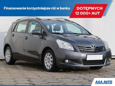 Toyota Verso Minivan 2.0 D-4D 126KM 2009