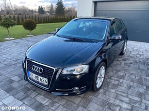 Audi A3 2.0 TDI Sportback DPF (DSG) S tronic Ambiente