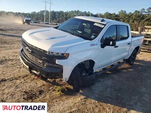 Chevrolet Silverado 6.0 benzyna 2021r. (Greenwell springs)