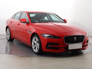 Jaguar XE I , Salon Polska, 1. Właściciel, Serwis ASO, 180 KM, Automat,