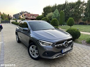 Mercedes-Benz GLA 250 4-Matic Progressive