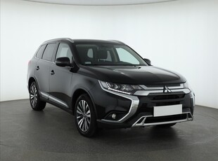 Mitsubishi Outlander III , Salon Polska, Serwis ASO, Automat, 7 miejsc, Klimatronic,