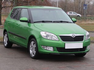 Skoda Fabia II , Klimatronic, Tempomat, Parktronic, Podgrzewane siedzienia,