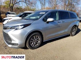 Toyota Sienna 2.0 hybrydowy 2021r. (MARLBORO)