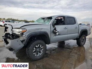 Toyota Tacoma 3.0 benzyna 2021r. (FRESNO)