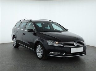 Volkswagen Passat B7 , DSG, Skóra, Klimatronic, Tempomat, Parktronic,