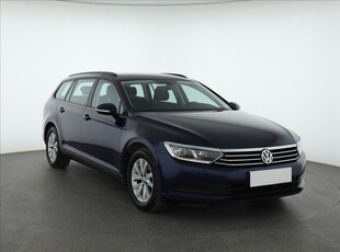 Volkswagen Passat B8 , Salon Polska, 1. Właściciel, VAT 23%, Navi, Klimatronic,