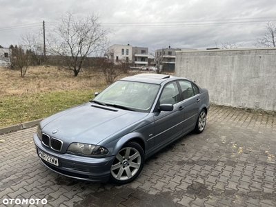 BMW Seria 3 318i