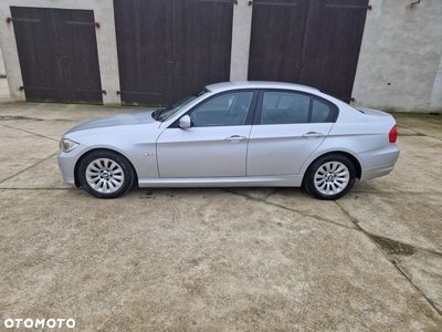 BMW Seria 3 318i