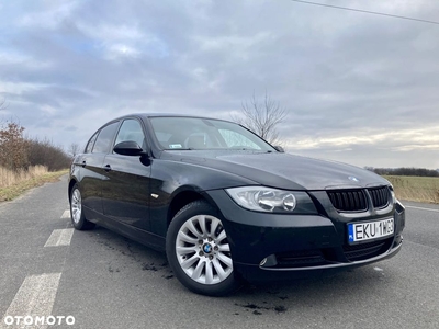 BMW Seria 3 320i