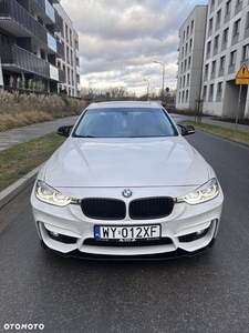 BMW Seria 3 328i Touring Sport-Aut Luxury Line